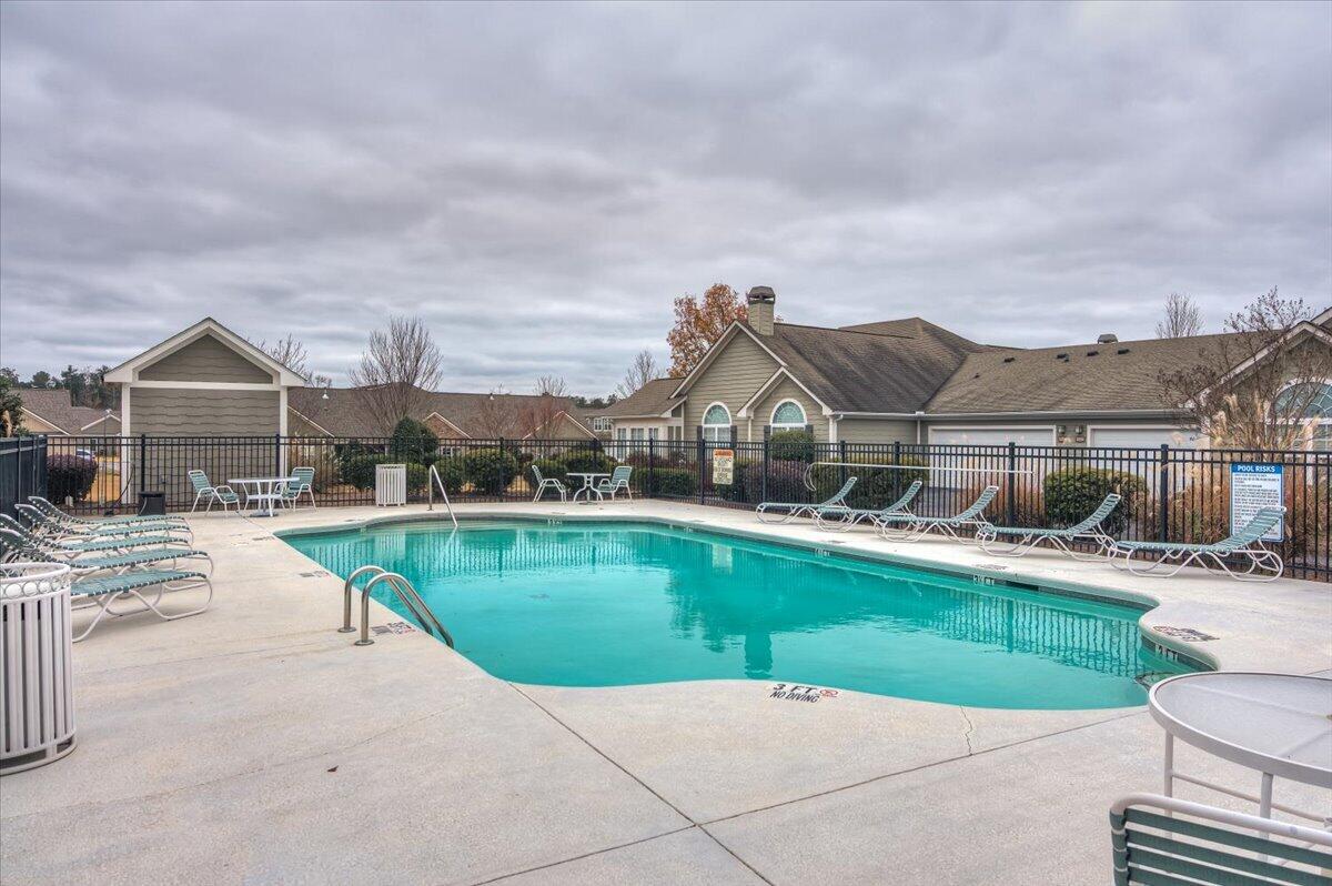 1169 Brookstone Way Augusta, GA 30909 - Photo 43 of 48 Shallow pool for those hot summer days. Also has an outdoor shower available!