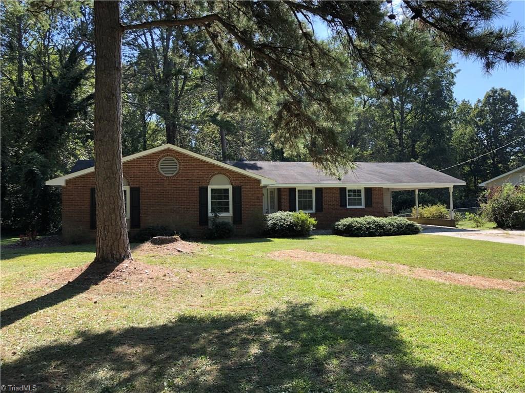 7309 Davis Country Road Randleman, NC 27317 - Photo 4 of 19