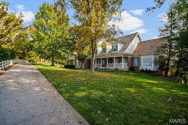 $1,125,000 | 237 St Andrews Drive, St. Albans, MO 63073