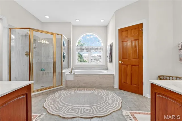 $1,125,000 | 237 St Andrews Drive, St. Albans, MO 63073