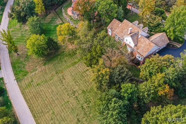 $1,125,000 | 237 St Andrews Drive, St. Albans, MO 63073