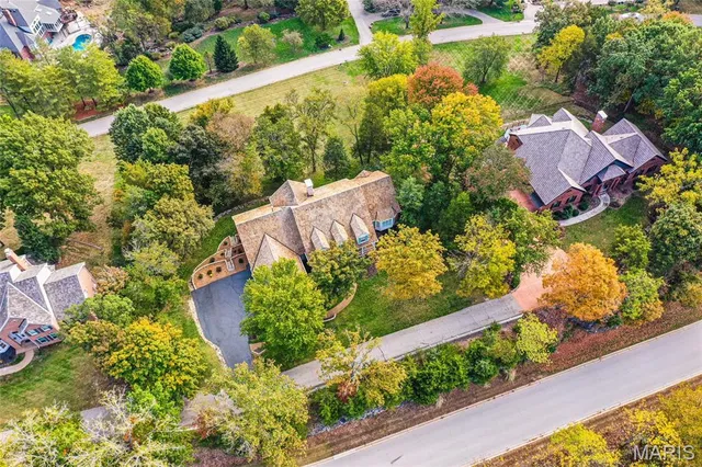 $1,125,000 | 237 St Andrews Drive, St. Albans, MO 63073