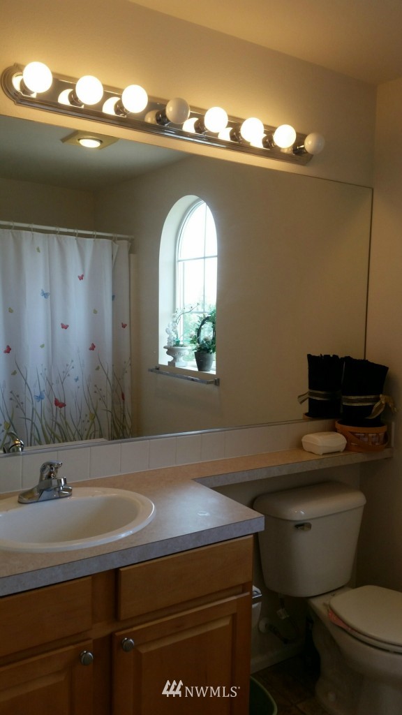 16104 35th Park Southeast Bothell, WA 98012 - Photo 6 of 13 Gallery Image 6