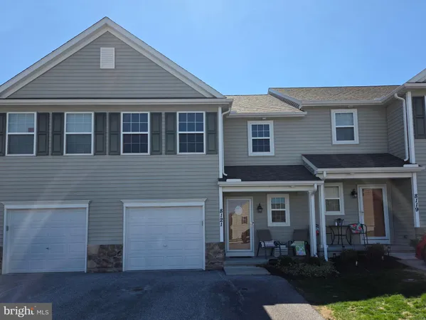 $299,900 | 8121 Lenker Drive, Harrisburg, PA 17112