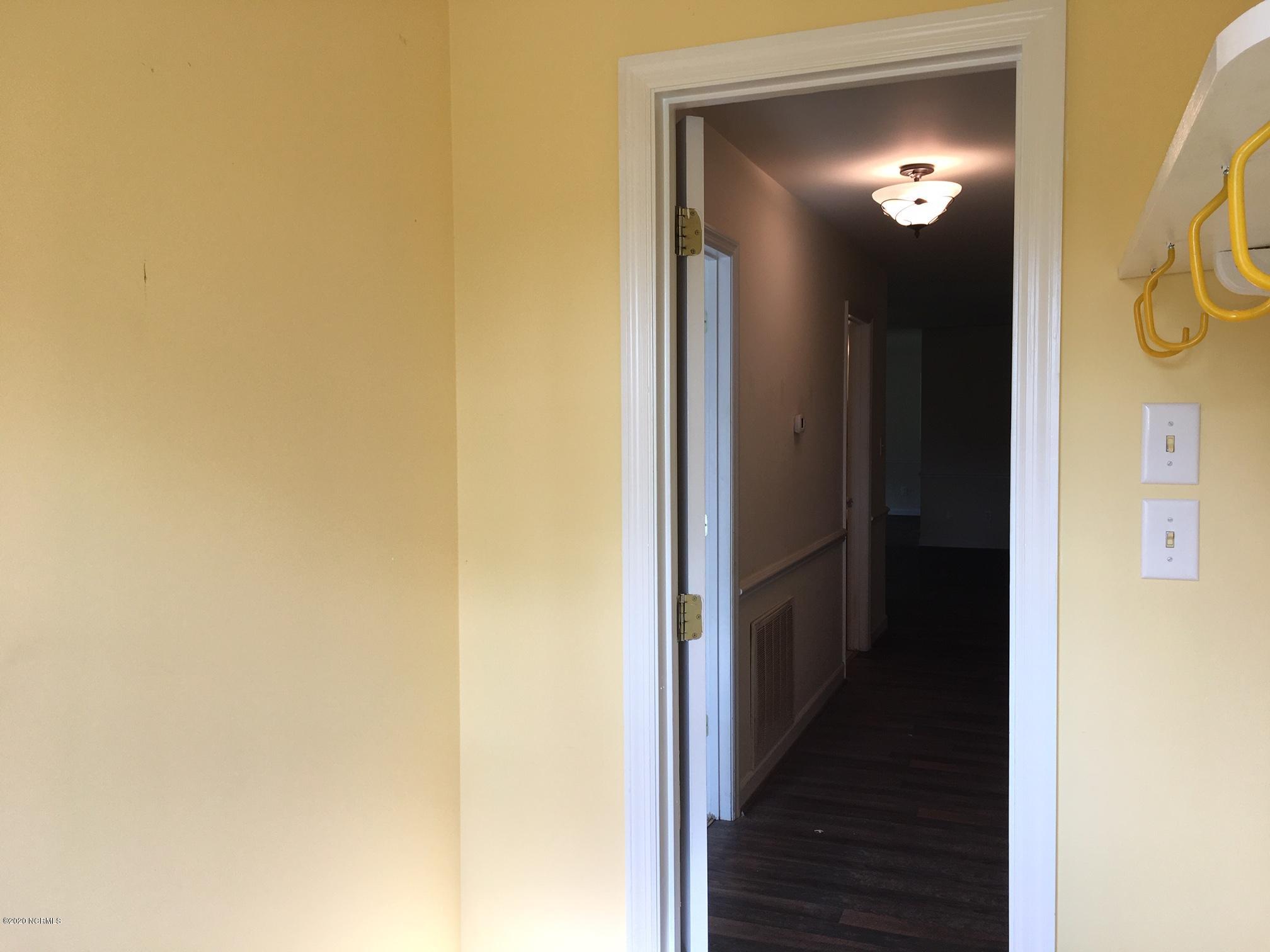 225 Ingram Road Beaufort, NC 28516 - Photo 28 of 31 Walk-In Hall Closet