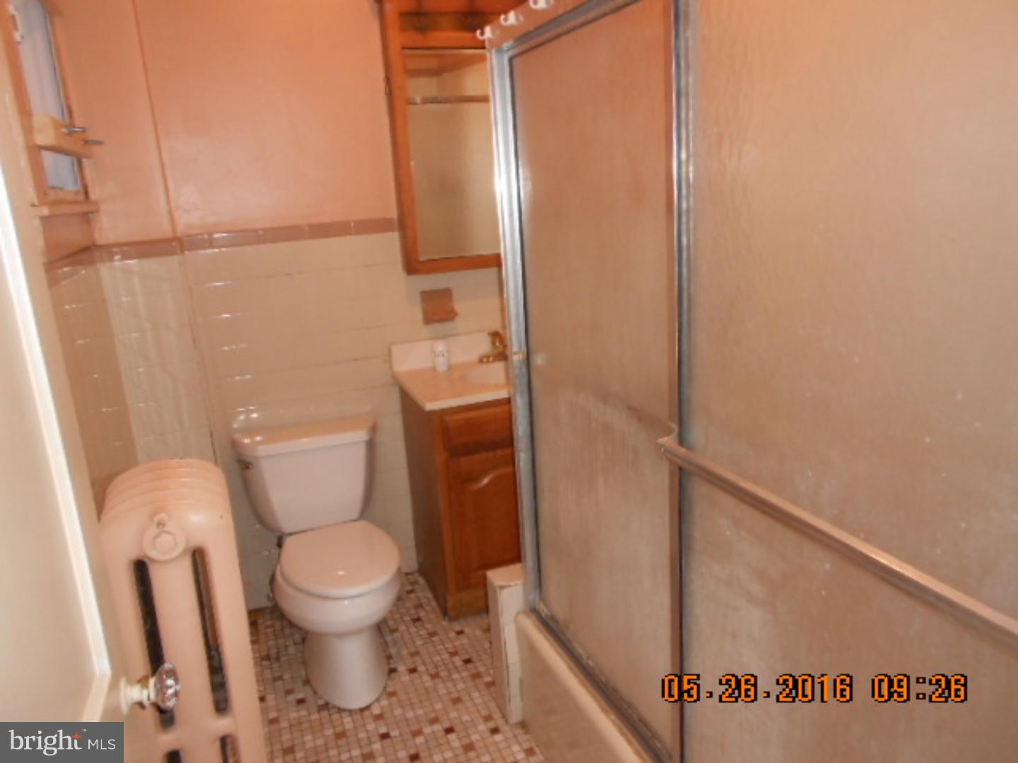 400 Holly Road Lansdowne, PA 19050 - Photo 11 of 16 Bathroom