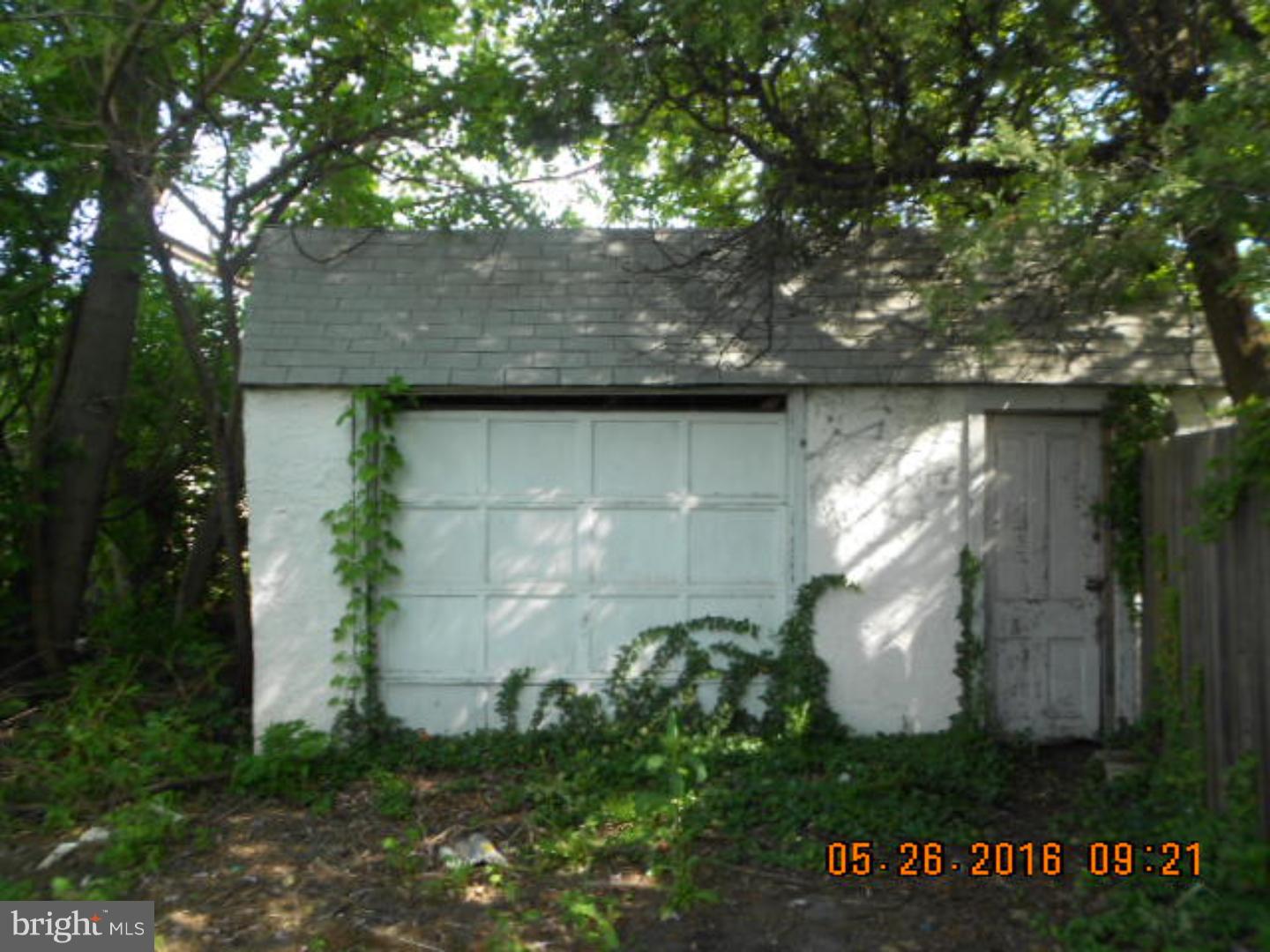400 Holly Road Lansdowne, PA 19050 - Photo 4 of 16 Garage