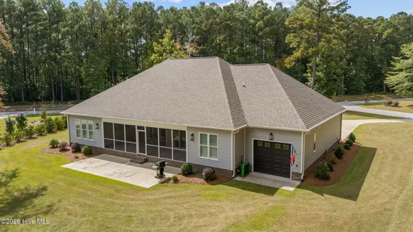 $640,000 | 20 Santee Drive, Chocowinity, NC 27817