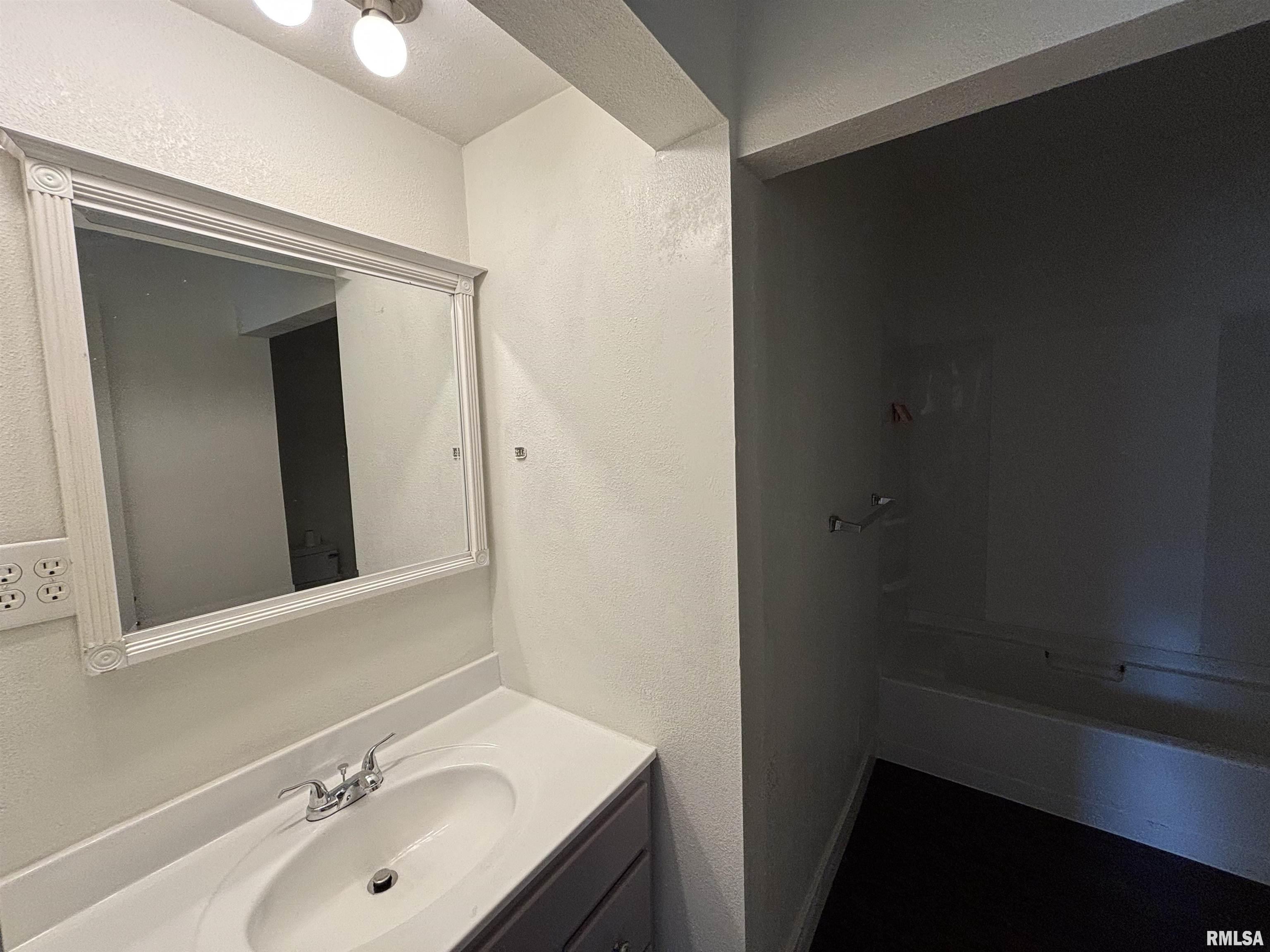 1014 East Broadway Centralia, IL 62801 - Photo 21 of 24