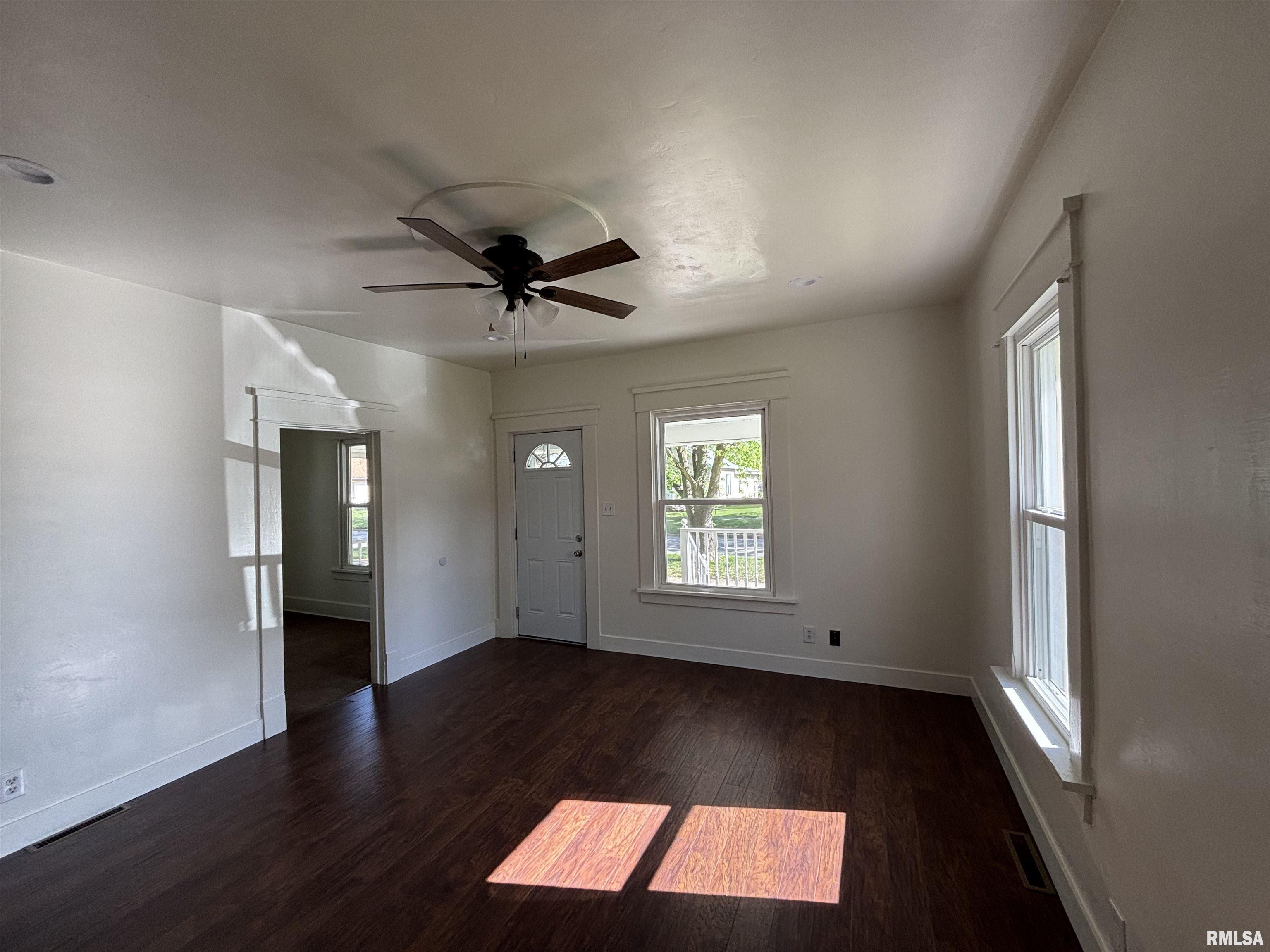 1014 East Broadway Centralia, IL 62801 - Photo 3 of 24