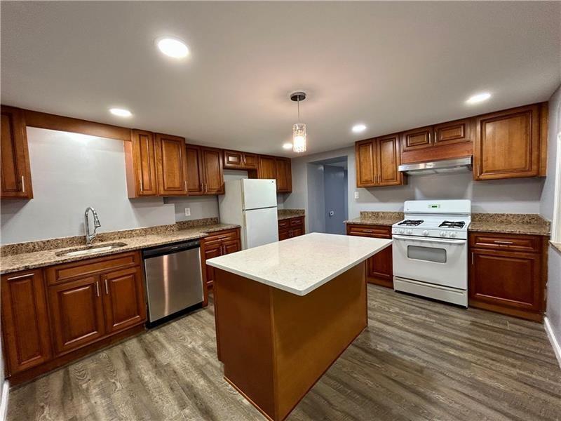 1004 Fritz Street Pittsburgh, PA 15203 - Photo 7 of 14