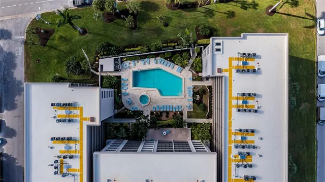 $650,000 | 1001 Benjamin Franklin Drive, Unit 406, Sarasota, FL 34236