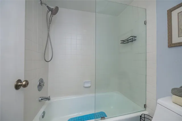 $650,000 | 1001 Benjamin Franklin Drive, Unit 406, Sarasota, FL 34236