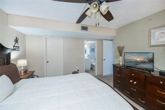 $650,000 | 1001 Benjamin Franklin Drive, Unit 406, Sarasota, FL 34236