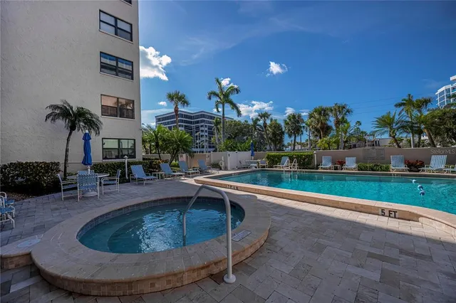 $650,000 | 1001 Benjamin Franklin Drive, Unit 406, Sarasota, FL 34236