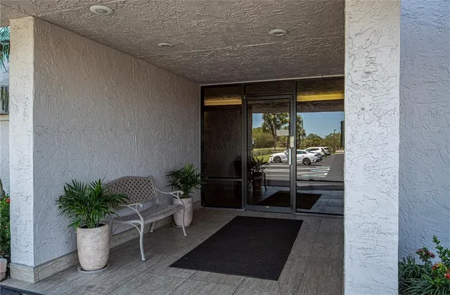 $650,000 | 1001 Benjamin Franklin Drive, Unit 406, Sarasota, FL 34236