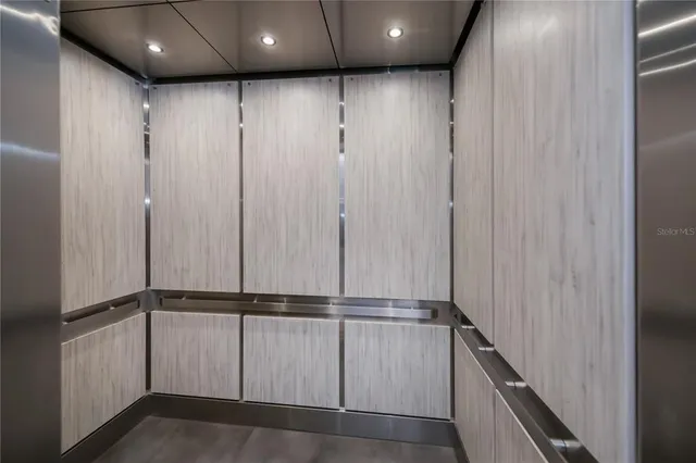 $650,000 | 1001 Benjamin Franklin Drive, Unit 406, Sarasota, FL 34236