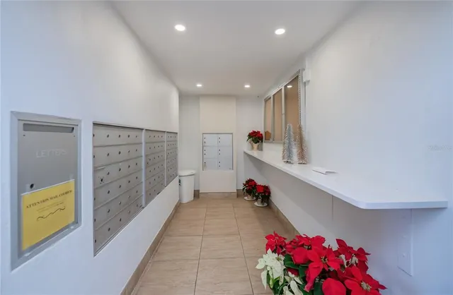 $650,000 | 1001 Benjamin Franklin Drive, Unit 406, Sarasota, FL 34236