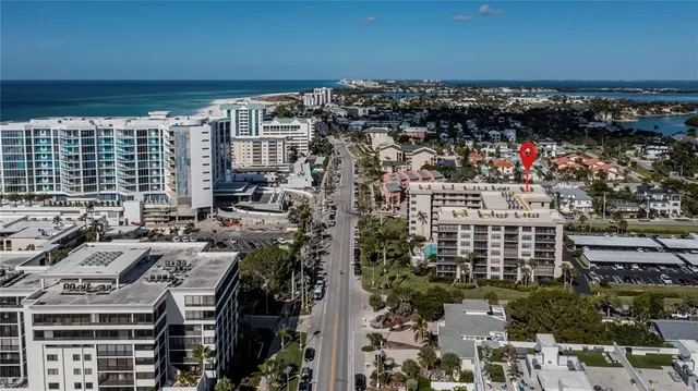 $650,000 | 1001 Benjamin Franklin Drive, Unit 406, Sarasota, FL 34236