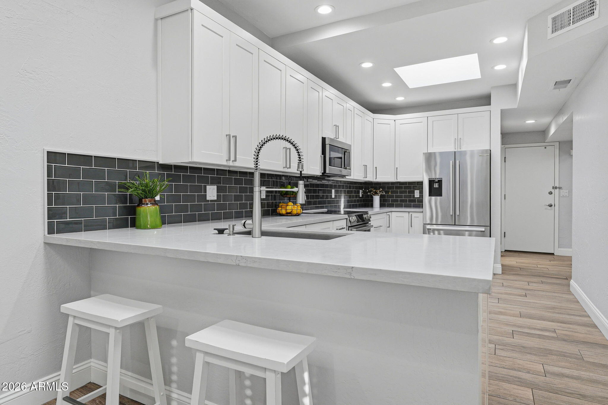 6322 North 19th Street Phoenix, AZ 85016 - Photo 15 of 47 Breakfast bar