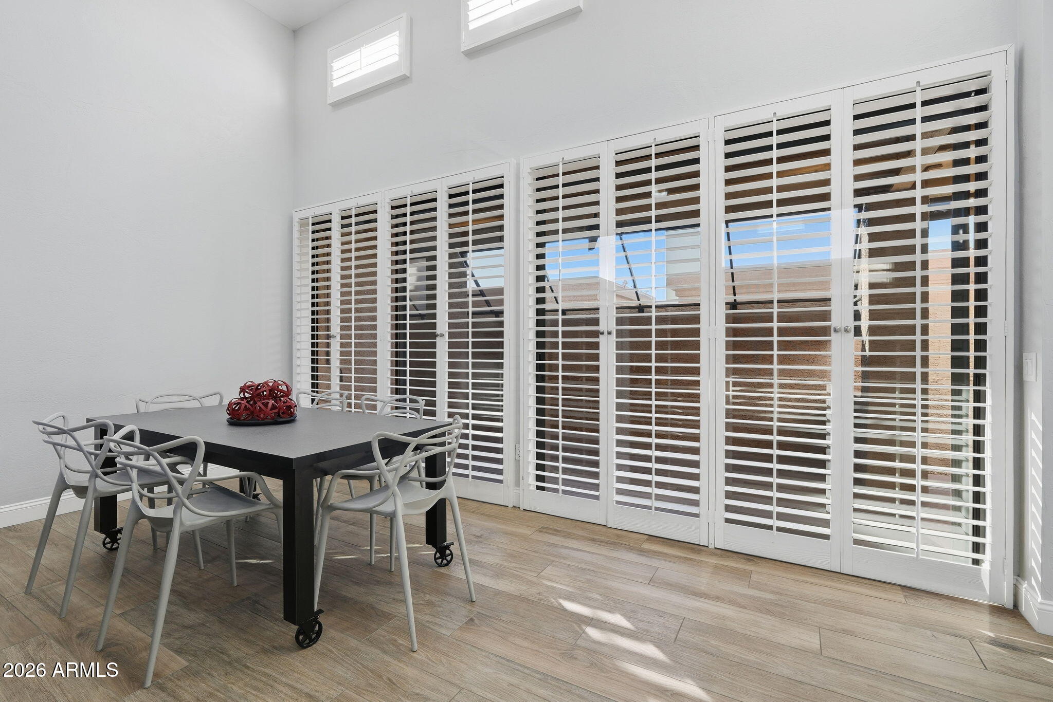 6322 North 19th Street Phoenix, AZ 85016 - Photo 9 of 47 Spacious dining for entertaining