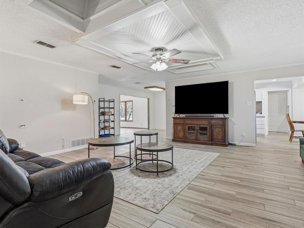 408 Canyon Trail Road Weatherford, TX 76087 - Photo 8 of 38