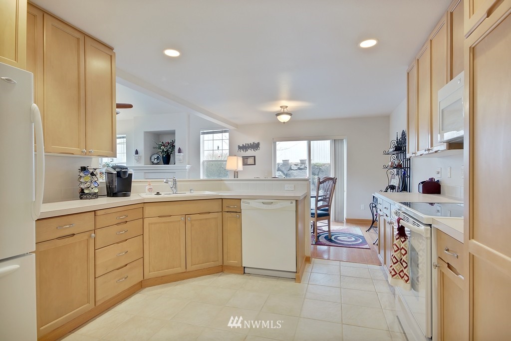 19112 110th Place Southeast, Unit D6 Renton, WA 98055 - Photo 12 of 22 Gallery Image 12