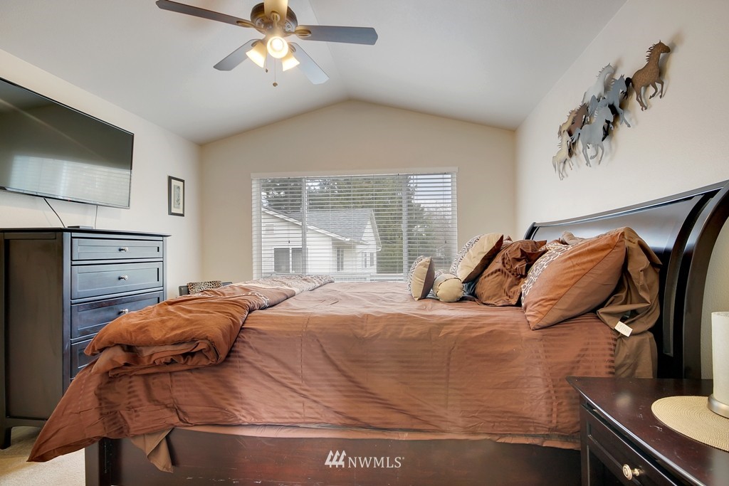 19112 110th Place Southeast, Unit D6 Renton, WA 98055 - Photo 15 of 22 Gallery Image 15