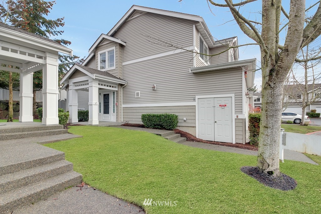 19112 110th Place Southeast, Unit D6 Renton, WA 98055 - Photo 3 of 22 Gallery Image 3