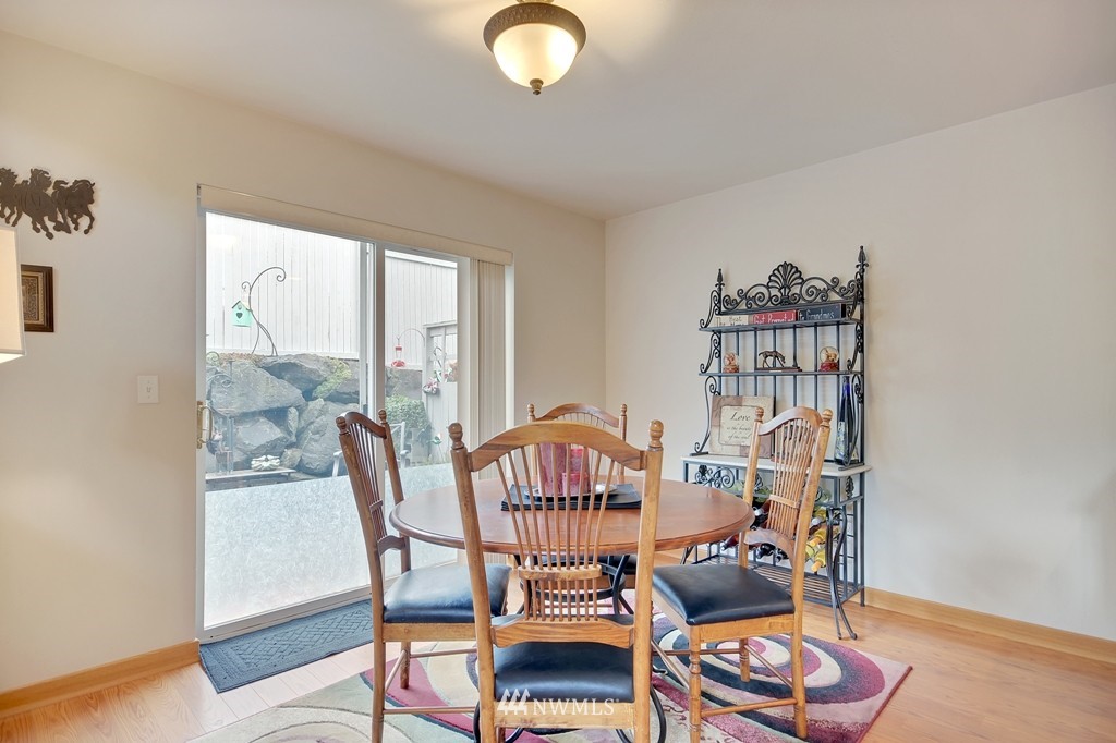 19112 110th Place Southeast, Unit D6 Renton, WA 98055 - Photo 9 of 22 Gallery Image 9