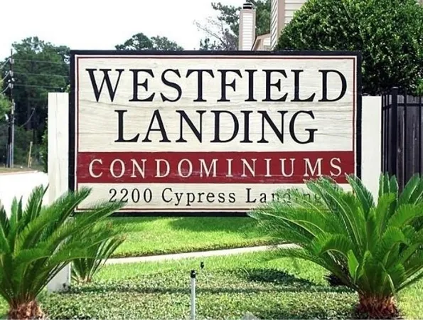 $770 | 2200 Cypress Landing Road, Unit F7, Houston, TX 77090
