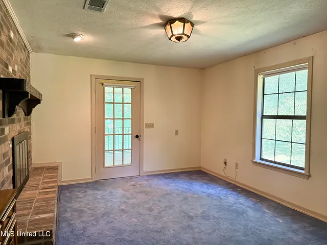 $300,000 | 202 Hand Drive, Flowood, MS 39232