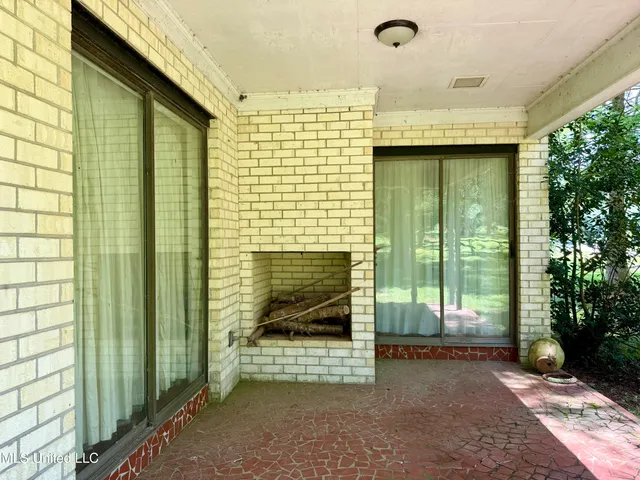 $300,000 | 202 Hand Drive, Flowood, MS 39232