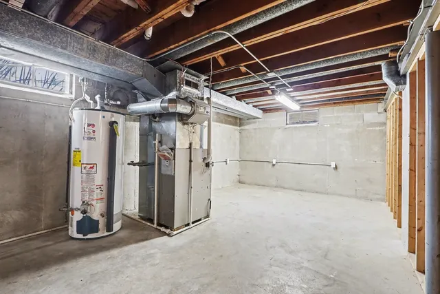 $224,700 | 16914 Parkside Avenue, South Holland, IL 60473