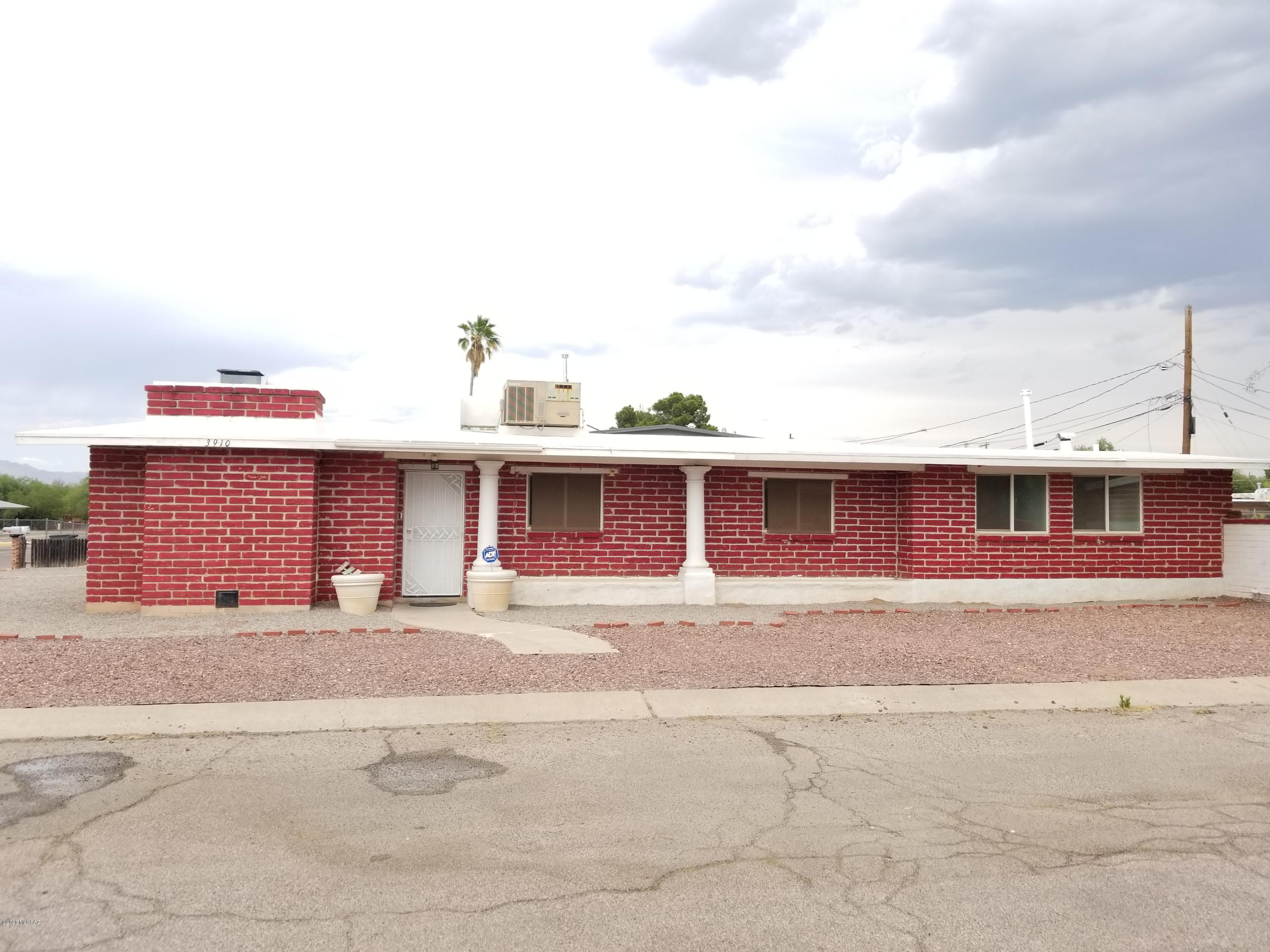 3910 East Kleindale Road Tucson, AZ 85712 - Photo 3 of 25 Gallery Image 3