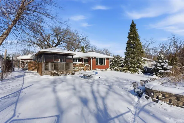 $425,000 | 20 Westwood Road, Minnetonka, MN 55305
