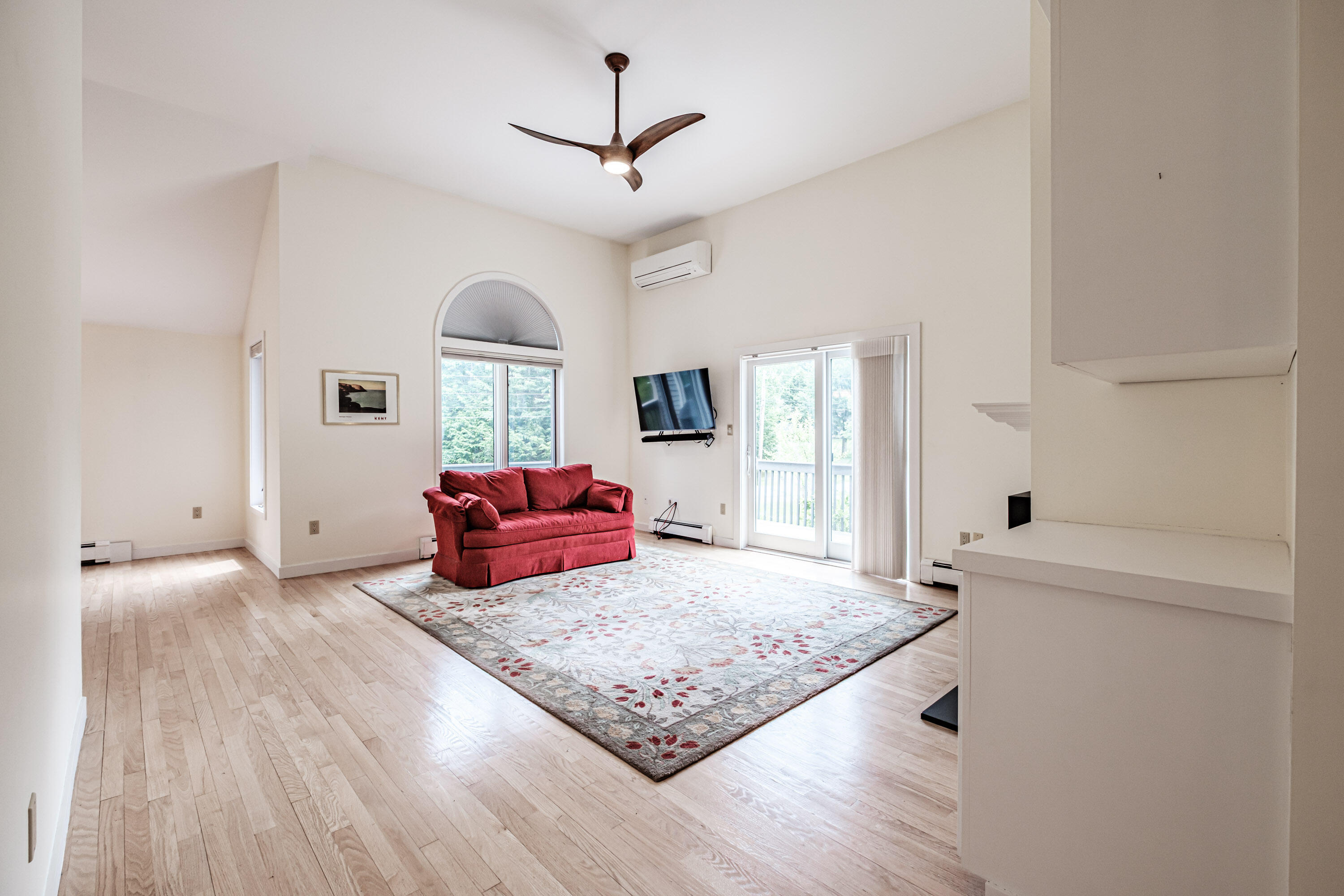 232 Bluff Road, Unit 232 Yarmouth, ME 04096 - Photo 20 of 69 Living Room