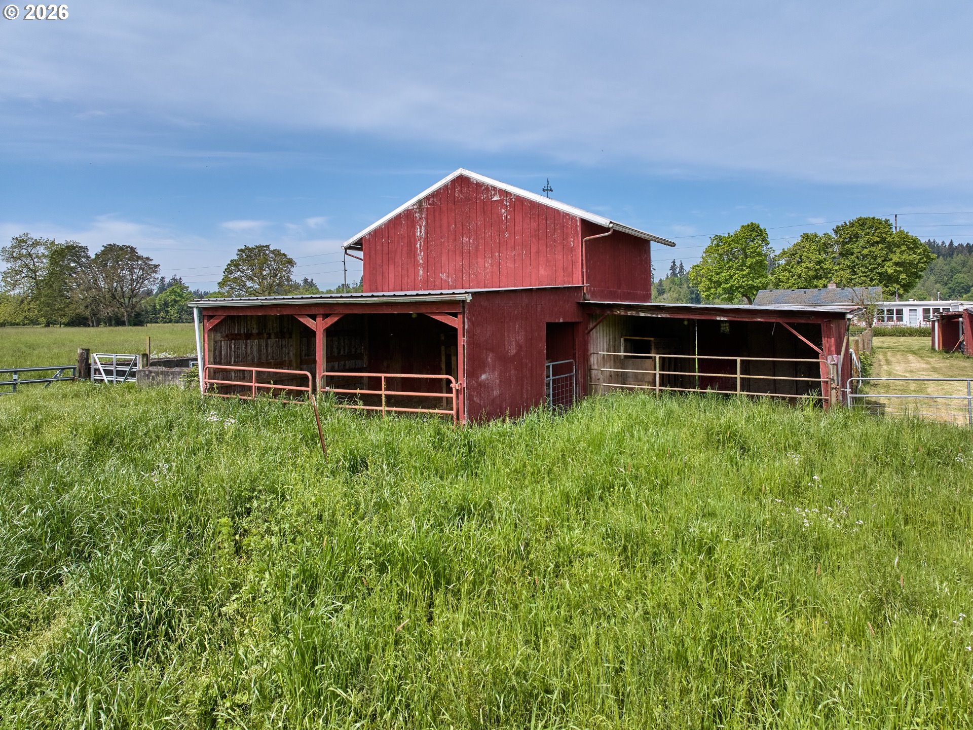 5724 South Anderson Road Aurora, OR 97002 - Photo 30 of 46 Barn