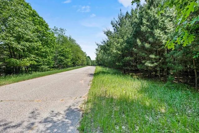 $39,900 | Oak Court, Unit 19, Ogdensburg, WI 54962