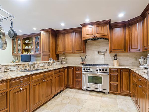 70 Oldham Road Newton, MA 02465 - Photo 8 of 19 Gallery Image 8