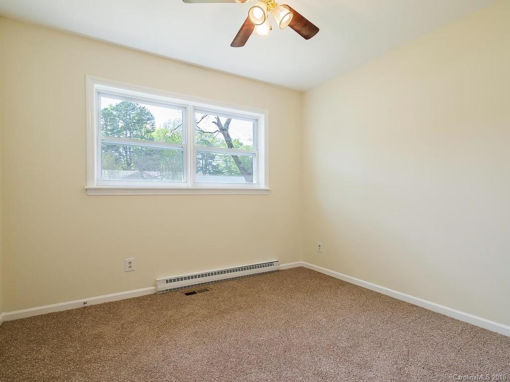 2515 Milton Road Charlotte, NC 28215 - Photo 3 of 24 Gallery Image 3
