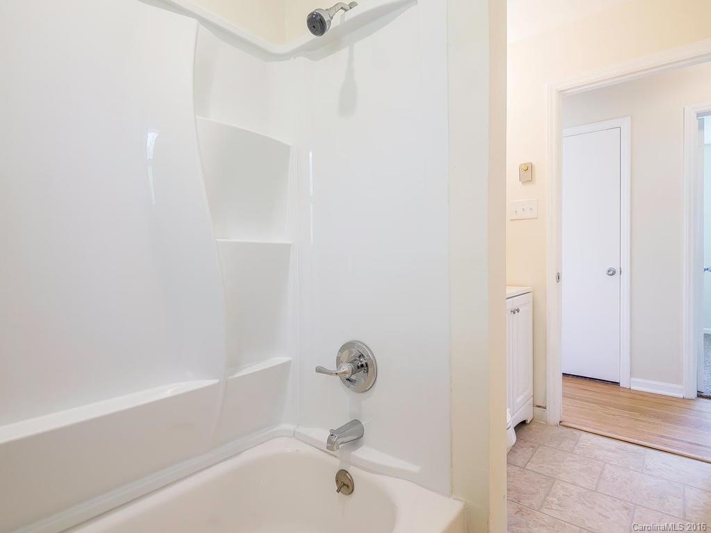 2515 Milton Road Charlotte, NC 28215 - Photo 5 of 24 Gallery Image 5