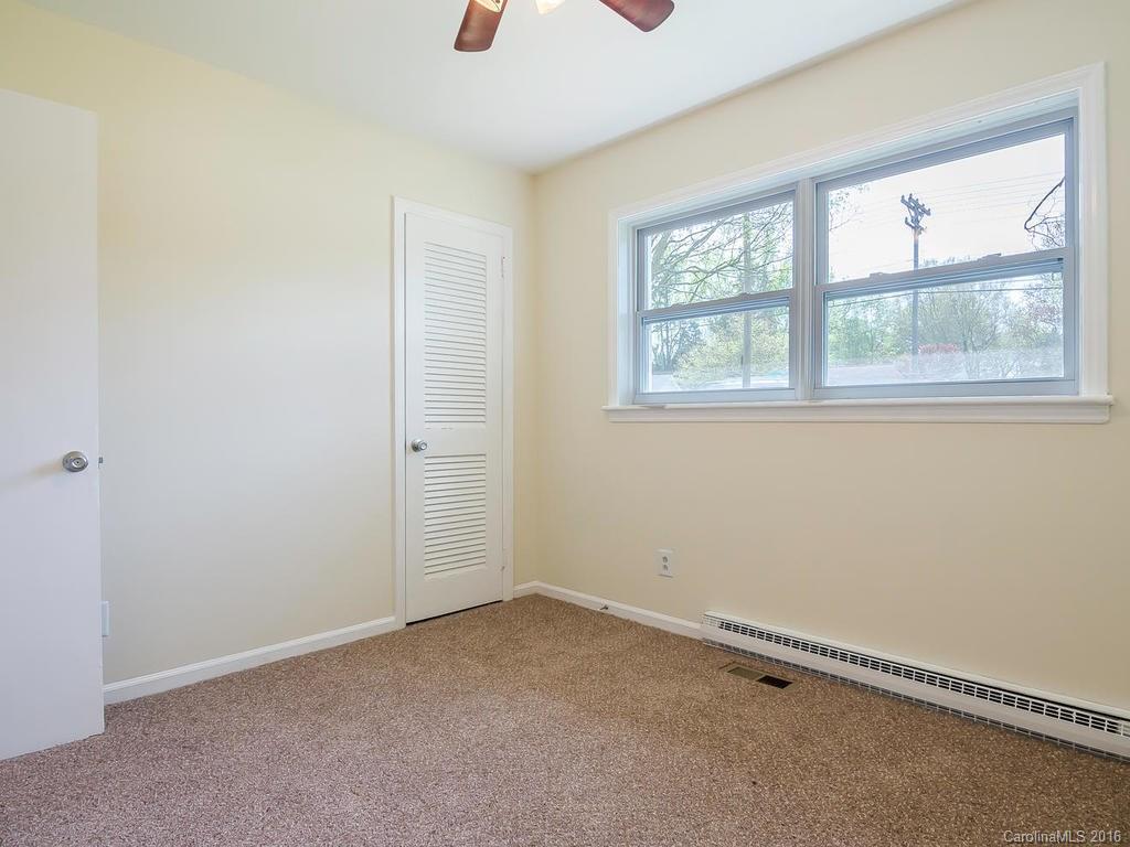 2515 Milton Road Charlotte, NC 28215 - Photo 6 of 24 Gallery Image 6