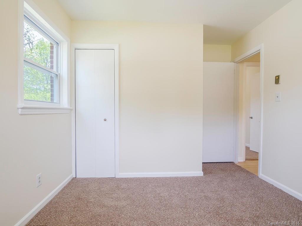2515 Milton Road Charlotte, NC 28215 - Photo 7 of 24 Gallery Image 7