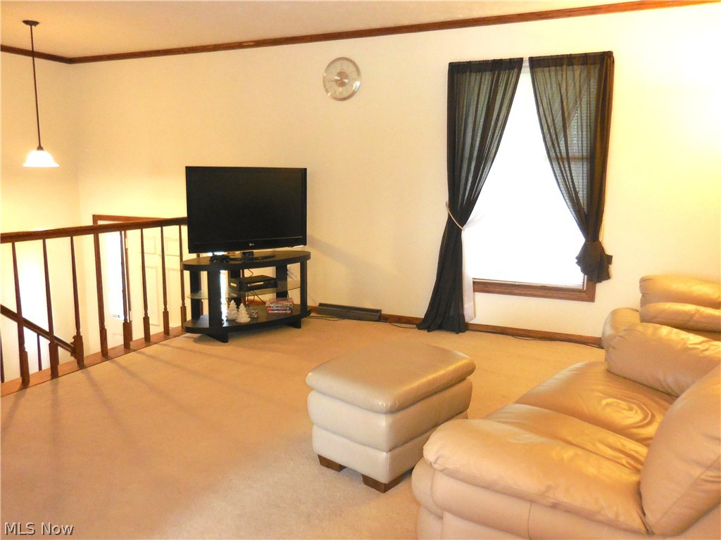 7545 Hartman Road Wadsworth, OH 44281 - Photo 8 of 35