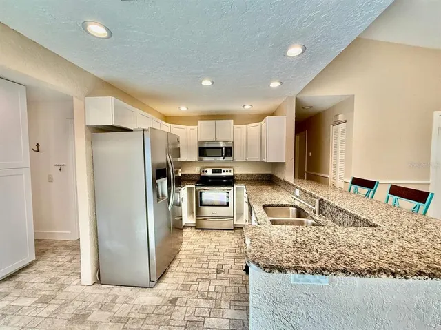 $1,900 | 23331 Club Villas Drive, Land O' Lakes, FL 34639