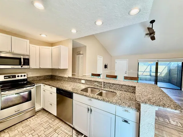 $1,900 | 23331 Club Villas Drive, Land O' Lakes, FL 34639