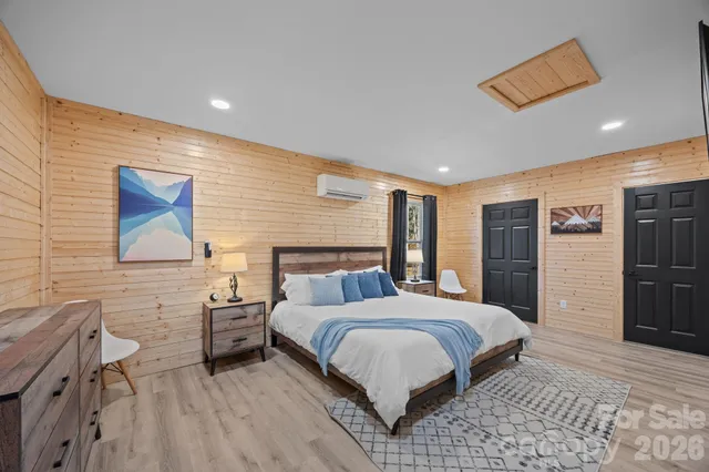 $1,100,000 | 40 Chambers Drive, Weaverville, NC 28787