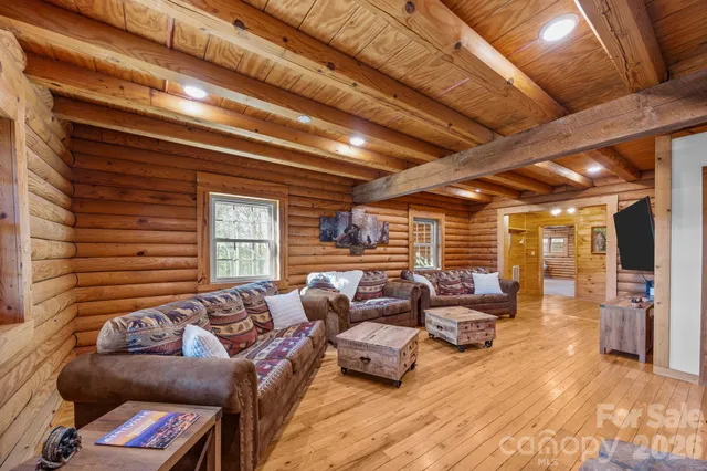 $1,100,000 | 40 Chambers Drive, Weaverville, NC 28787