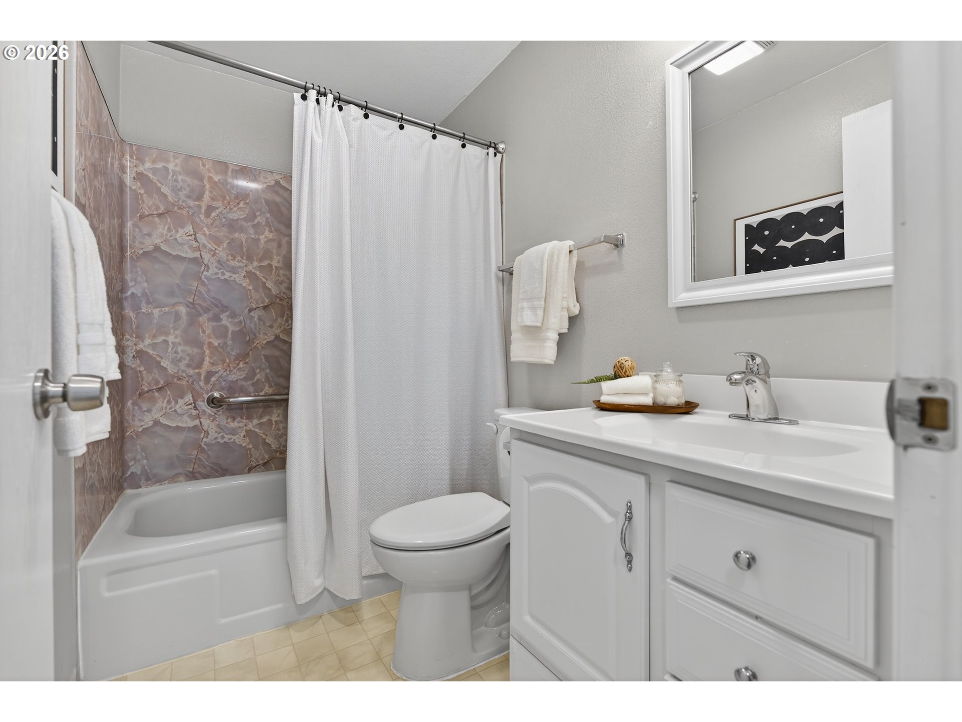12630 Northwest Barnes Road, Unit 3 Portland, OR 97229 - Photo 17 of 30 Gallery Image 17